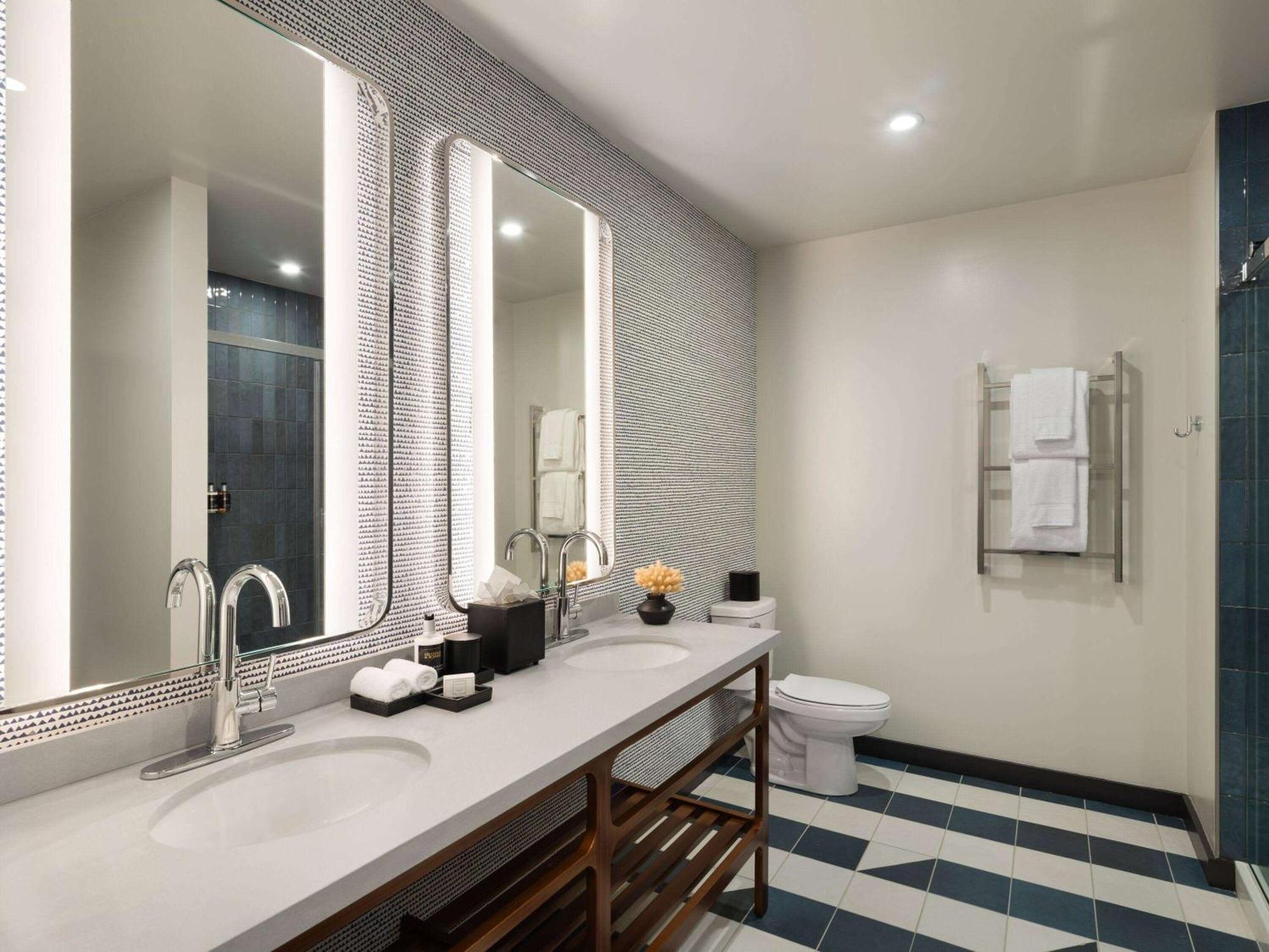 Origin Kansas City Riverfront, A Wyndham Hotel Екстериор снимка