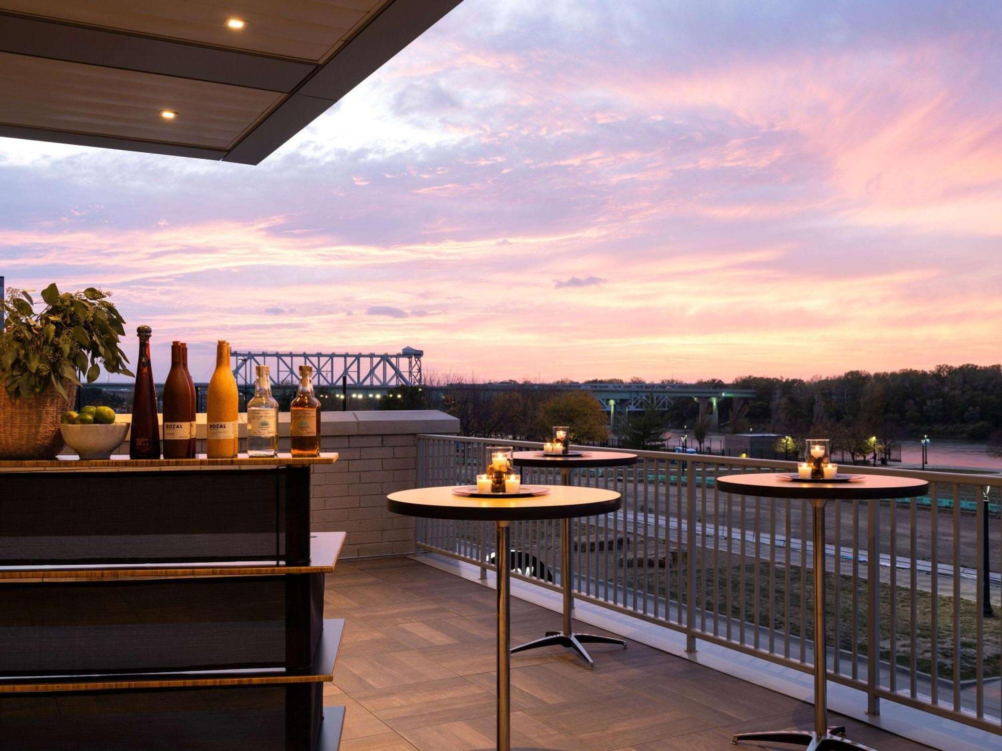 Origin Kansas City Riverfront, A Wyndham Hotel Екстериор снимка